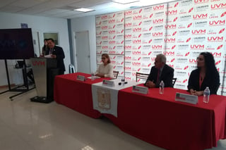 Apoyo. La UVM Campus Torreón detalló ayer los requisitos para obtener la beca de excelencia. (ANGÉLICA SANDOVAL)