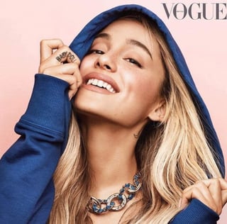 La edición británica de la revista Vogue, compartió la noticia de que Ariana Grande aparecerá en su portada del mes de julio.  (ESPECIAL)

