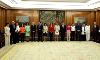 El presidente del Gobierno de España, Pedro Sánchez, presentó su nuevo Ejecutivo, que estará formado por 11 mujeres y seis hombres, el más femenino de la historia. (EFE)