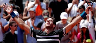 El tenista argentino Juan Martín Del Potro celebra su victoria ante el croata Marin Cilic; ahora enfrentará a Rafael Nadal en la semifinal. (EFE)
