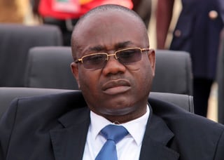 El presidente de la Asociación Ghanesa de Futbol, Kwasi Nyantakyi. FIFA suspende a ghanés investigado por corrupción (AP)