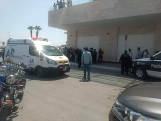 Carlos Centeno fue atacado ayer en el estacionamiento de Galerías Laguna. (EL SIGLO DE TORREÓN) 