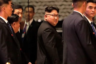 El líder norcoreano habría remitido la invitación en la carta que entregó hace 10 días en Washington a Trump el general Kim Yong-chol. (EFE)