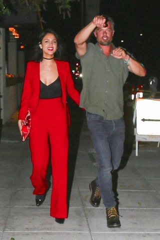 ¿Romance?. Captaron a Eiza González y Josh Duhamel, exesposo de Fergie, saliendo de un restaurante en Beverly Hills.