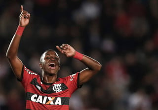 Vinicius se despidió en forma adelantada y entre lágrimas el pasado domingo de la afición del Flamengo.