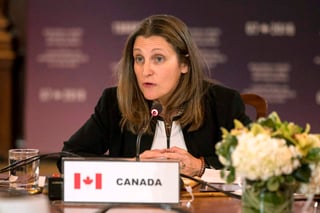 En declaraciones desde el Parlamento Federal, la canciller Freeland reiteró este martes que la posición de Canadá es trabajar por un buen acuerdo trilateral, pero “estamos preparados para lo peor”. (ARCHIVO)