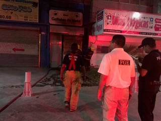 Se incendia local comercial en Paseo Morelos