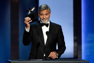 Homenaje. El actor George Clooney estuvo acompañado de su esposa Amal. (ARCHIVO)