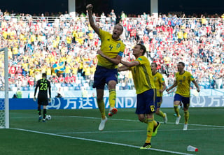 A los 64 minutos del partido, Andreas Granqvist metió el gol del triunfo por la vía del penalti, con lo que les fue suficiente para sumar sus primeros tres puntos. Suecia derrota a Corea del Sur