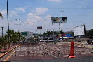 Obras. Siguen los trabajos para sustituir el asfalto por concreto hidráulico en González de la Vega y calzada Carlos Herrera. (EL SIGLO DE TORREÓN)