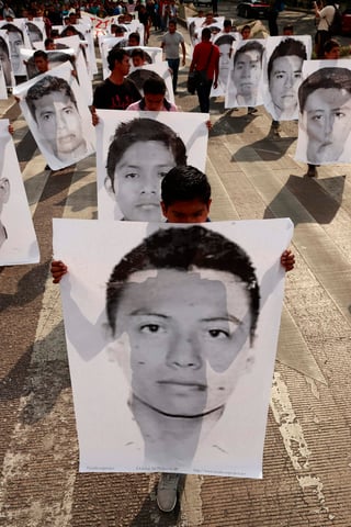 La CNDH emitió un comunicado en el que señaló que la identidad de Erick 'N' no coincide con 'La Rana' o 'El Güereque', presunto partícipe en la desaparición de los estudiantes de Ayotzinapa, e incluso dijo tener información del lugar donde se encuentra Édgar, con quien presuntamente fue confundido el detenido. (ARCHIVO)