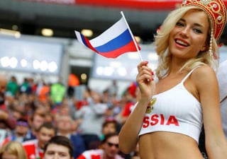 Bellezas captadas en los estadios de Rusia. (INTERNET) 