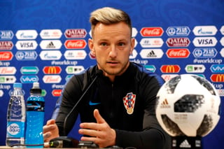 El jugador de Croacia Iván Rakitic participa en una rueda de prensa, en Nizhny Nogorod. (EFE)