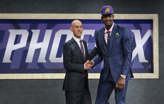 DeAndre Ayton fue seleccionado por los Suns de Phoenix. Ayton, primera selección en Draft de NBA