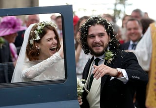 Matrimonio. Los actores Kit Harrington y Rose Leslie de la serie Game of Thrones, se casaron en una emotiva ceremonia.