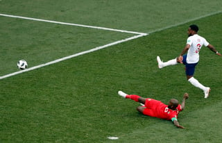 Felipe Baloy marcó el único gol de su país en el duelo de este día ante Inglaterra.