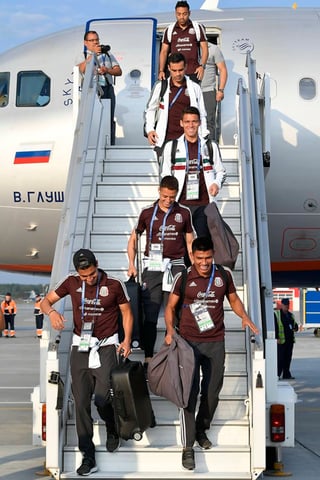 Los jugadores de la Selección Mexicana llegaron ayer a Ekaterimburgo alrededor de las 18:30 horas (tiempo local). (Cortesía Federación Mexicana)