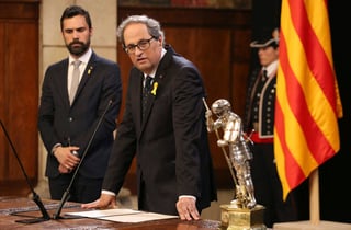 Un referéndum autorizado sobre la posibilidad de escindirse de España es la única manera de resolver la peor crisis que ha tenido el país en décadas. (ARCHIVO)