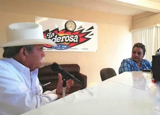 El candidato a la presidencia municipal de Frontera, Coahuila, Florencio Siller Linaje, fue denunciado ante la Fepade por amenazar a la reportera de radio, Mayra Cisneros Ortiz.
