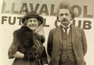 Los Einstein se encontraban de camino a EU cuando Adolf Hitler fue nombrado canciller el 30 de enero de 1933. Durante la travesía en barco, el científico fue informado de que los nazis habían asaltado su apartamento en la capital alemana. (ARCHIVO)