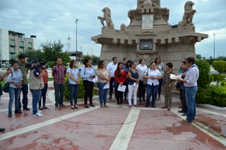 Apoyo. Periodistas se manifestaron en la Plazuela Juárez para exigir un alto a las agresiones. (EDITH GONZÁLEZ) 