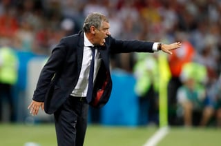 “Uruguay marcó dos goles y nosotros uno, no se puede decir que cometimos errores”, dijo en conferencia de prensa, tras el partido. (AP)