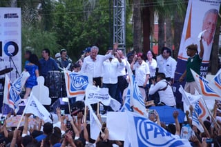 El alcalde panista de Torreón Jorge Zermeño Infante afianzó su poder político al erigirse ayer como triunfador de la elección local por un margen mayor al que obtuvo hace casi un año. (EL SIGLO DE TORREÓN/FERNANDO COMPEÁN)