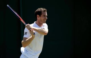 Andy Murray anunció ayer que no está listo para jugar torneos a tres de cinco sets y se retiró de Wimbledon. (AP)
