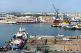 La autoridad de Malta negó la salida al buque. (AP)