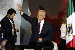 Celebración. Obispos de México felicitaron al virtual ganador de la elección presidencial Andrés Manuel López Obrador. (AGENCIAS)