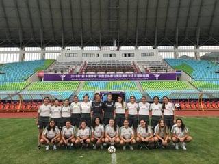 La selección mexicana de futbol femenil en categoría Sub 20, trabaja en territorio asiático antes de partir a la justa mundialista. (Especial)