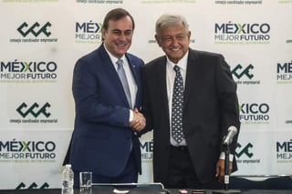 El presidente electo mexicano Andrés Manuel López Obrador prometió el miércoles que los jóvenes sin empleo, los ancianos y el sector empresario serán los principales beneficiarios de su primer año en funciones. (EL UNIVERSAL)
 