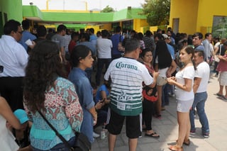 Afluencia. La ciudadanía de Torreón acudió a votar conscientemente el pasado domingo y reflexionó su voto, por lo que se tuvieron resultados distintos en la elección de alcaldes y presidencial. (EL SIGLO DE TORREÓN)