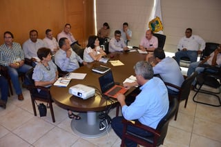 Acuerdos. Se reunieron autoridades estatales con representantes del Ayuntamiento de Torreón por el tema del Metrobús.