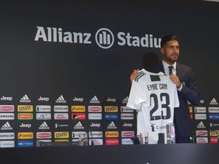 La presentación del nuevo número “23” de la “vecchia signora” del Calcio italiano se llevó a cabo en las instalaciones de la Ciudad Deportiva de la Juventus, que se ubican al norte de Turín. (ESPECIAL)