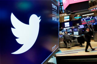 Reacción. La depuración de cuentas falsas de Twitter hizo que las acciones se desplomaran. (ARCHIVO)