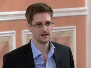Peskov insistió que 'tratos' sobre la entrega de Snowden a Washington son 'absolutamente inaceptables'. (ARCHIVO)