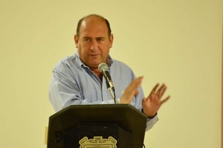 Rubén Moreira fue gobernador en Coahuila del 2011 al 2017. En este sexenio, Rodrigo Fuentes Ávila se desarrolló como secretario de Desarrollo Social.