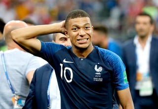 El director de Premiers de Cordee, Sebastien Ruffin, dijo que se le informó dos semanas antes de que Francia ganara la Copa del Mundo que Mbappé daría a la organización su prima si el equipo clasificaba a cuartos de final. (ARCHIVO)