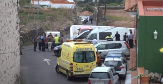 Investigan muerte de cuatro personas, un matrimonio y sus dos hijas, cuyos cadáveres fueron hallados el pasado lunes en el municipio de La Orata, Santa Fe de Tenerife, España. (ESPECIAL)