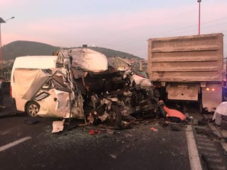 El accidente vial ocurrió la mañana de este viernes en el kilómetro 18 de esa vialidad a la altura de Xalostoc, en dirección a la Ciudad de México. (TWITTER)