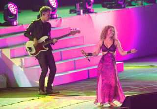 Volvió a su tierra. La colombiana Shakira cantó en Barranquilla durante la inauguración de los juegos. (ARCHIVO)