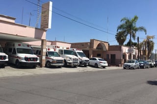 Atención. El joven lesionado fue trasladado a las instalaciones de la Cruz Roja para su atención médica. (ARCHIVO)