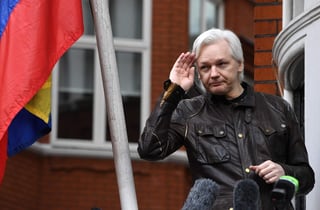 El presidente de Ecuador, Lenin Moreno, quien se encuentra en Londres, se reunirá con las autoridades británicas correspondientes para finalizar un acuerdo en el que Ecuador retirará la protección de asilo a Assange. (ARCHIVO)