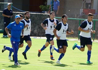 Martin Cauteruccio, Pablo Aguilar, Gerardo Flores e Iván Marcone del Cruz Azul durante un entrenamiento.