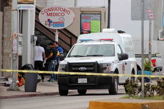 Homicidio.  El reportero Rubén Pat Cahuich fue asesinado en el centro de la localidad turística de Playa del Carmen. (EFE)