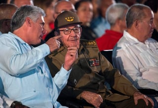 La celebración del Día de la Rebeldía Nacional tuvo constantes menciones al fallecido ex presidente Fidel Castro y tiene lugar en medio de un amplio proceso de reforma constitucional. (AP)