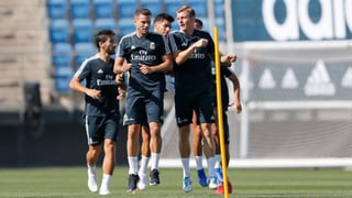 El alemán Toni Kroos y el español Nacho Fernández se han incorporado a la pretemporada en las instalaciones del Real Madrid. (Cortesía)