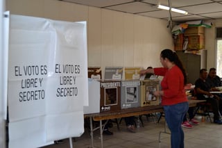 Elecciones. El INE informó que 7 de cada 100 funcionarios de casilla fueron tomados de la fila. (EL SIGLO DE TORREÓN)