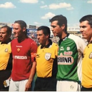 Jared Borgetti era el capitán de aquel equipo que disputó el partido ante la Roma en la cancha del Estadio Corona. (Especial)